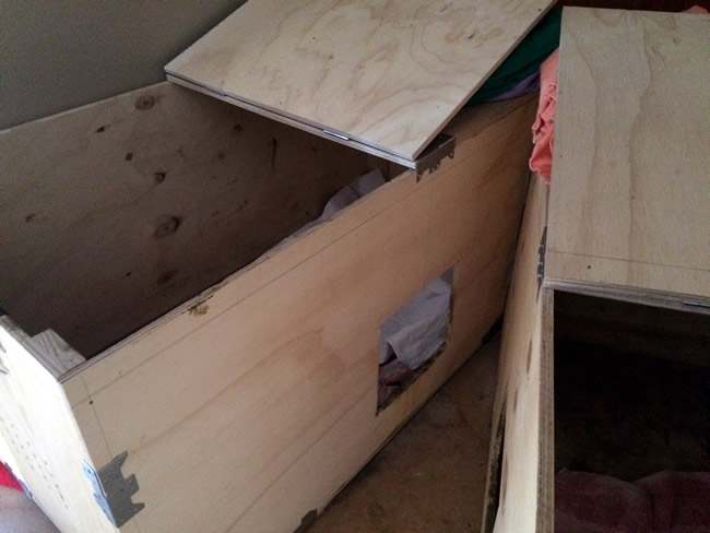wooden wombat crib